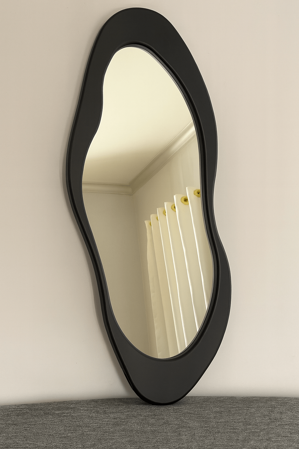 Luxurious Mirror - Balck Cader
