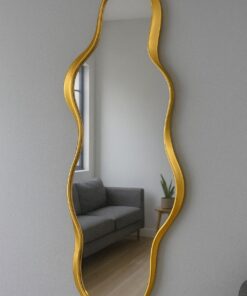 Luxurious Mirror - Elegant Gold